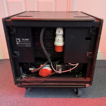 L-Acoustics LA8 LA-RAK AES/EBU R3