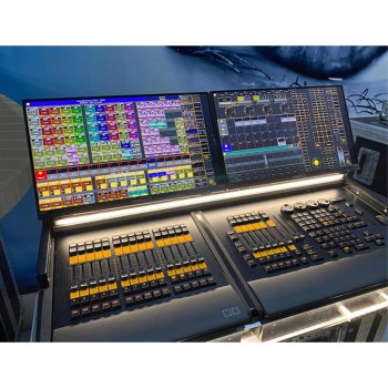 MA Lighting GrandMA2 on PC (Command and Fader Wing)