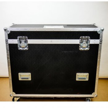Yamaha CL5 with 2 x Rio 32/24 Stageboxes