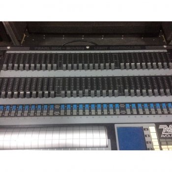 Avolites Pearl 2004