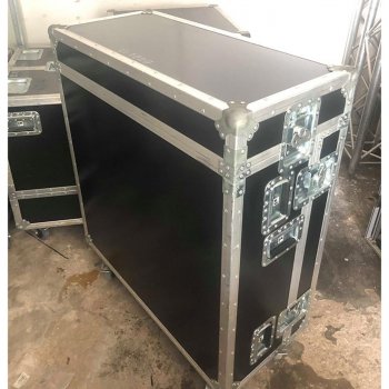 Soundcraft Vi1000 with Vi Rack